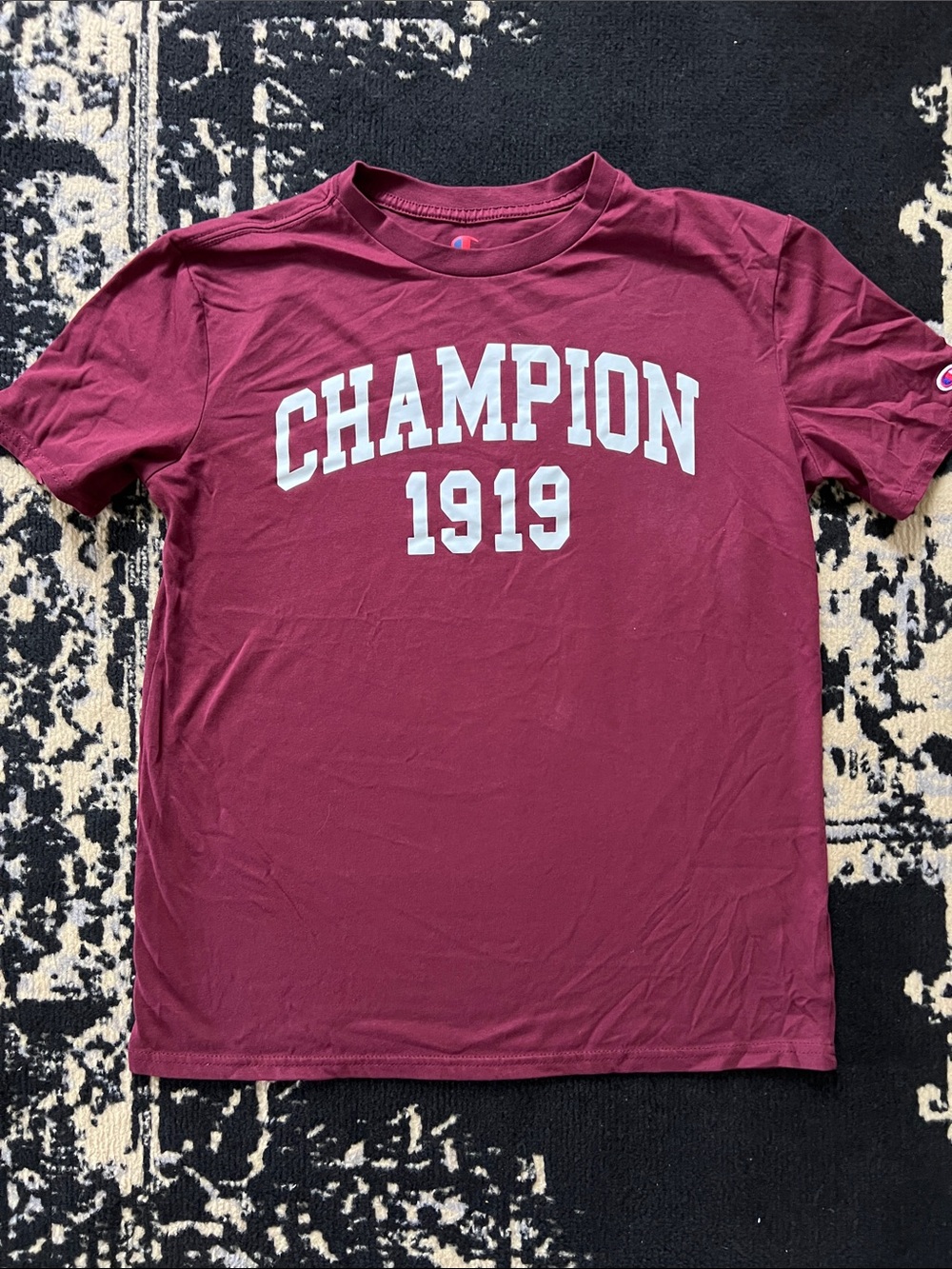 Boys Champion logo graphic tee XL 18/20